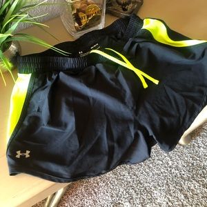 Womens UA Fly-By 2.0 shorts